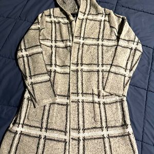 Soft winter cardigan with hood
